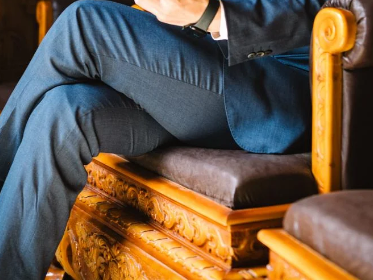 【画像】この座り方してる奴、人生終わるから今すぐやめろｗｗｗ