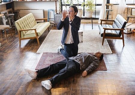 救急隊「これ死んでんな、ほなまた…」警察「えっ、まだ動いてるやん…」