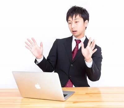 【悲報】teams上司「・・・(入力中)」ワイ「ヤバイ！何を書いてんだろう・・・」