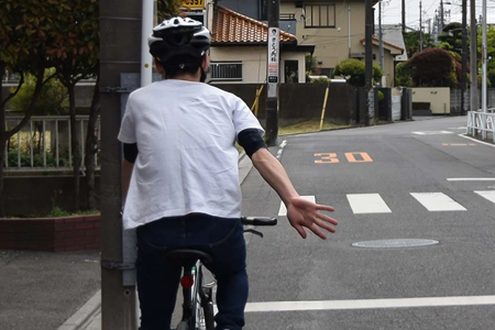 【悲報】自転車さん、4月から『ハンドサイン』を出さなかったら青切符5000円ｗｗｗｗ