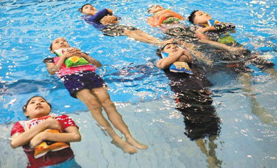 【画像】韓国「ポテトチップスの袋は浮き輪代わりになる。船に乗る時は必ずポテトチップスを持って乗るように」←コレｗｗｗ