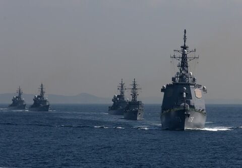 【衝撃】トランプ大統領「世界最強の米海軍を投入する」 イランの機雷除去と船舶拿捕を指示、中東情勢は破滅へ・・・