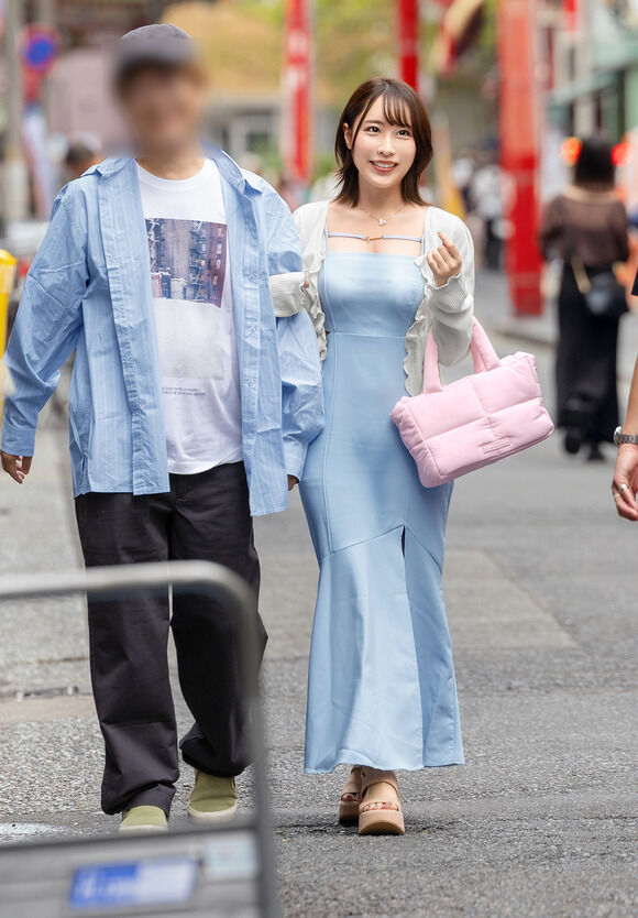 化粧品売り場で働く美女とイチャイチャデートした後イチャイチャセックスって最高だな！