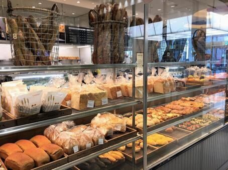 【悲報】堀江貴文さんの高級パン屋に『異変』が起こってしまう・・・・