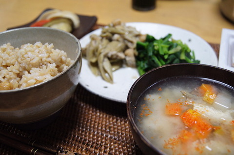 いたどりの煮物 きっとあしたもいい天気