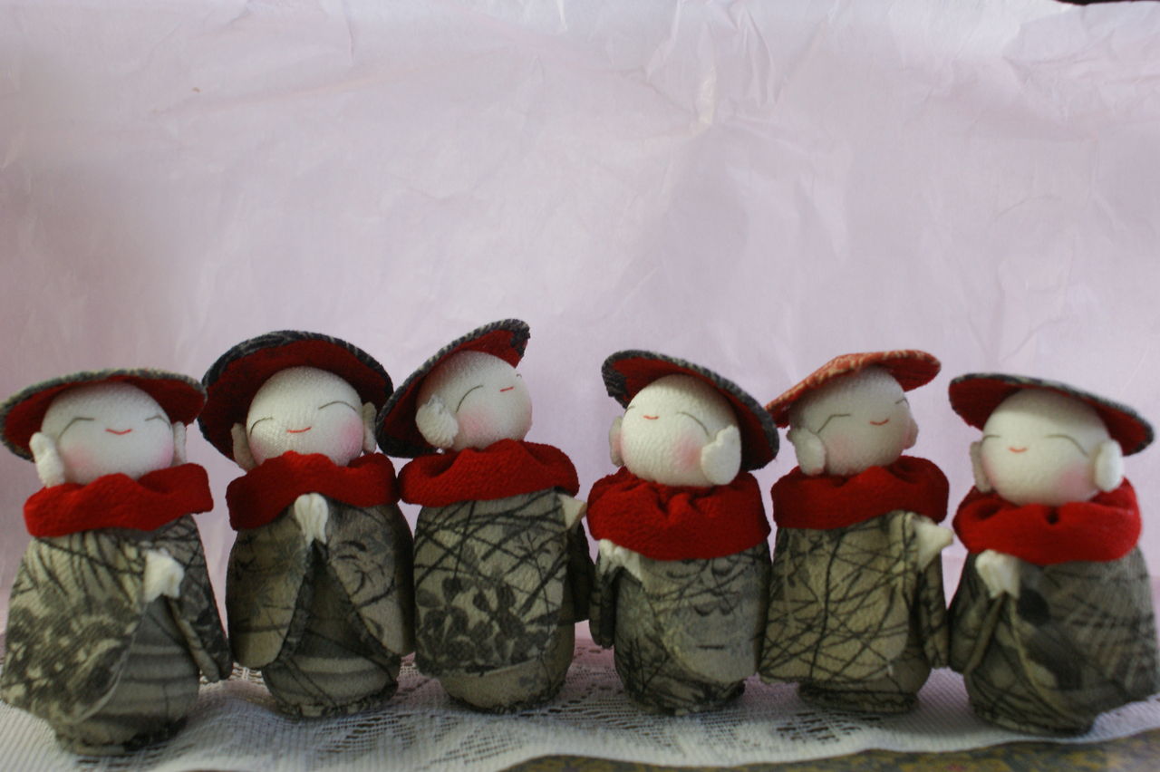 ああ ニッコリ と拝むのだぞ あかずの間のページ