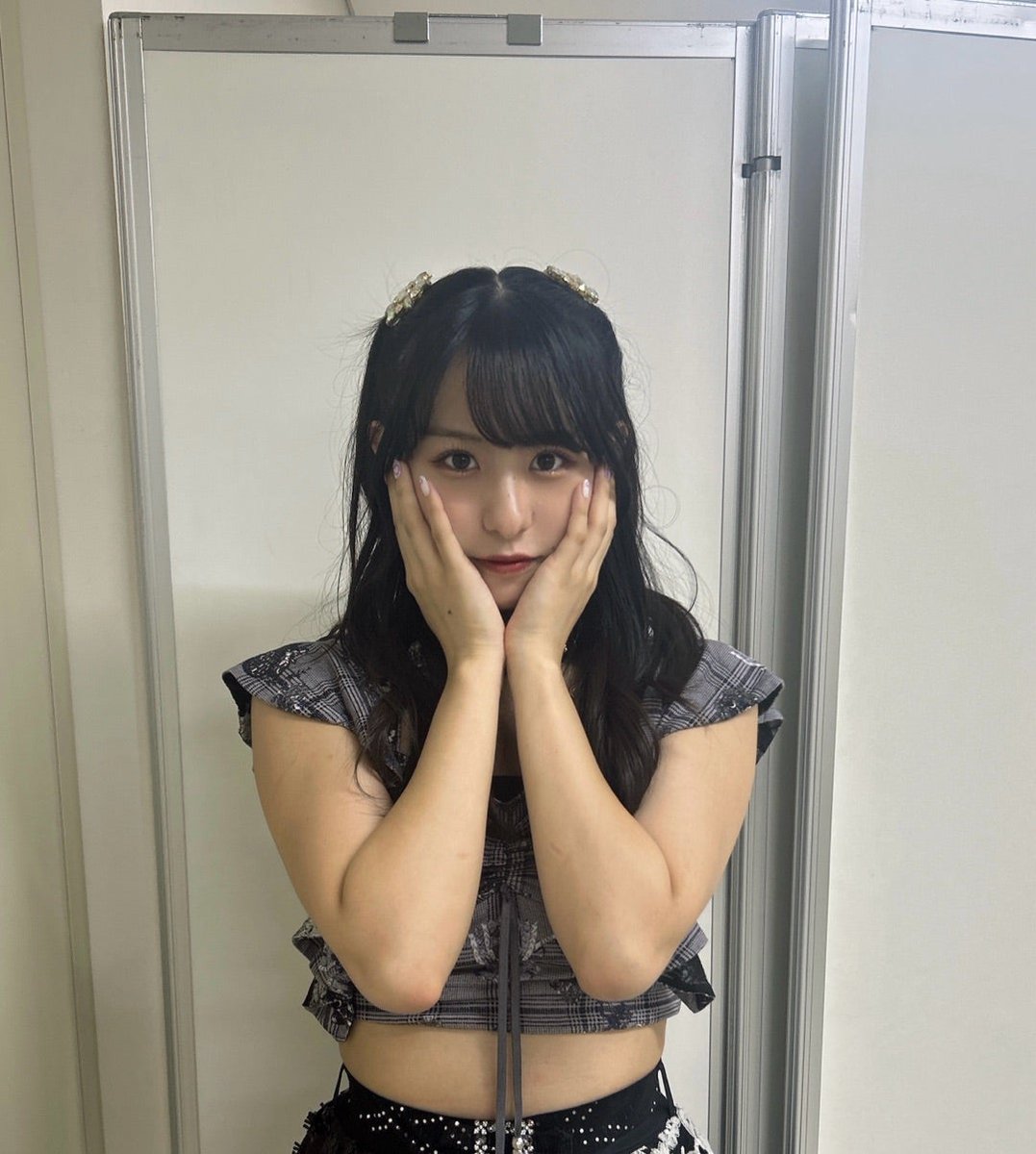 美人】石山咲良とかいうビジュアルにステータス全振りメンバー