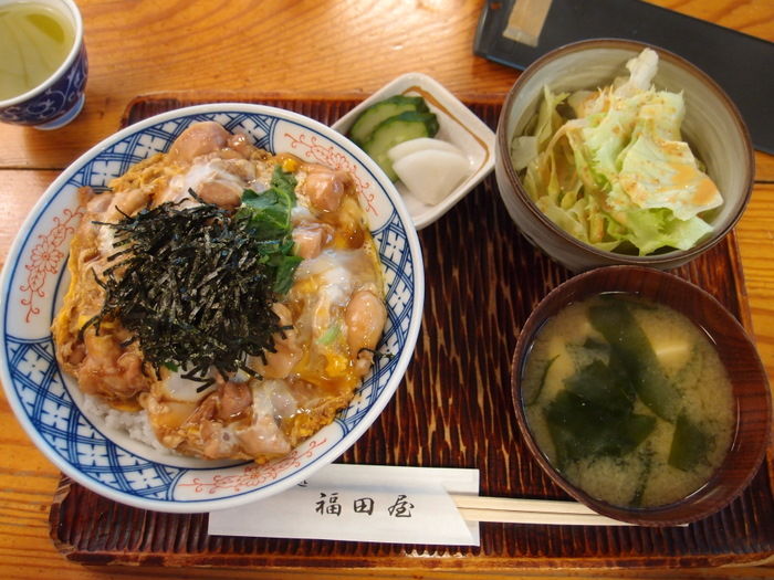 さぷら伊豆 渋谷の平日 伊豆の休日 渋谷 福田屋 ふくだや 親子丼大盛り 10円