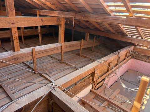 3F0B6521-65FC-4EEA-89C5-14F2155E1A02