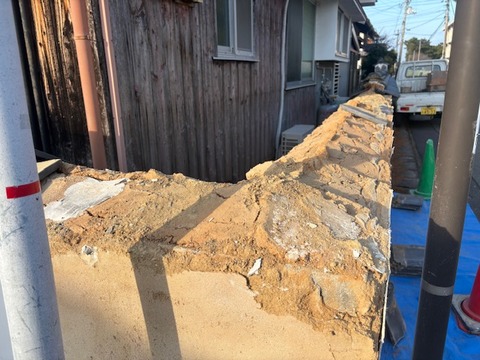 B27F86C0-1458-4CD1-BAB8-2F5F06E9BE83