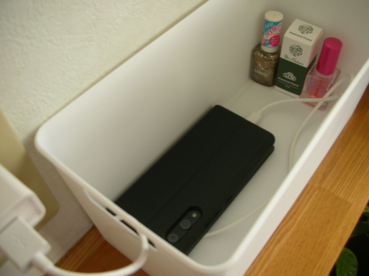 100均セリアの収納ボックスを使って携帯充電コードを収納してみた 習慣が私を変える まいにちの小さな積み重ね