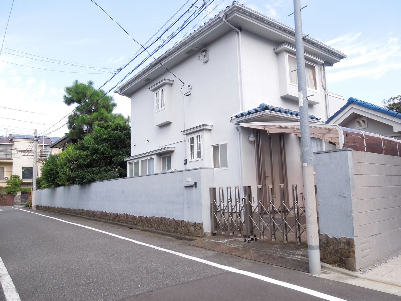 東京都内の豪邸探索ブログ
	  五本木に敷地の広い家がありました