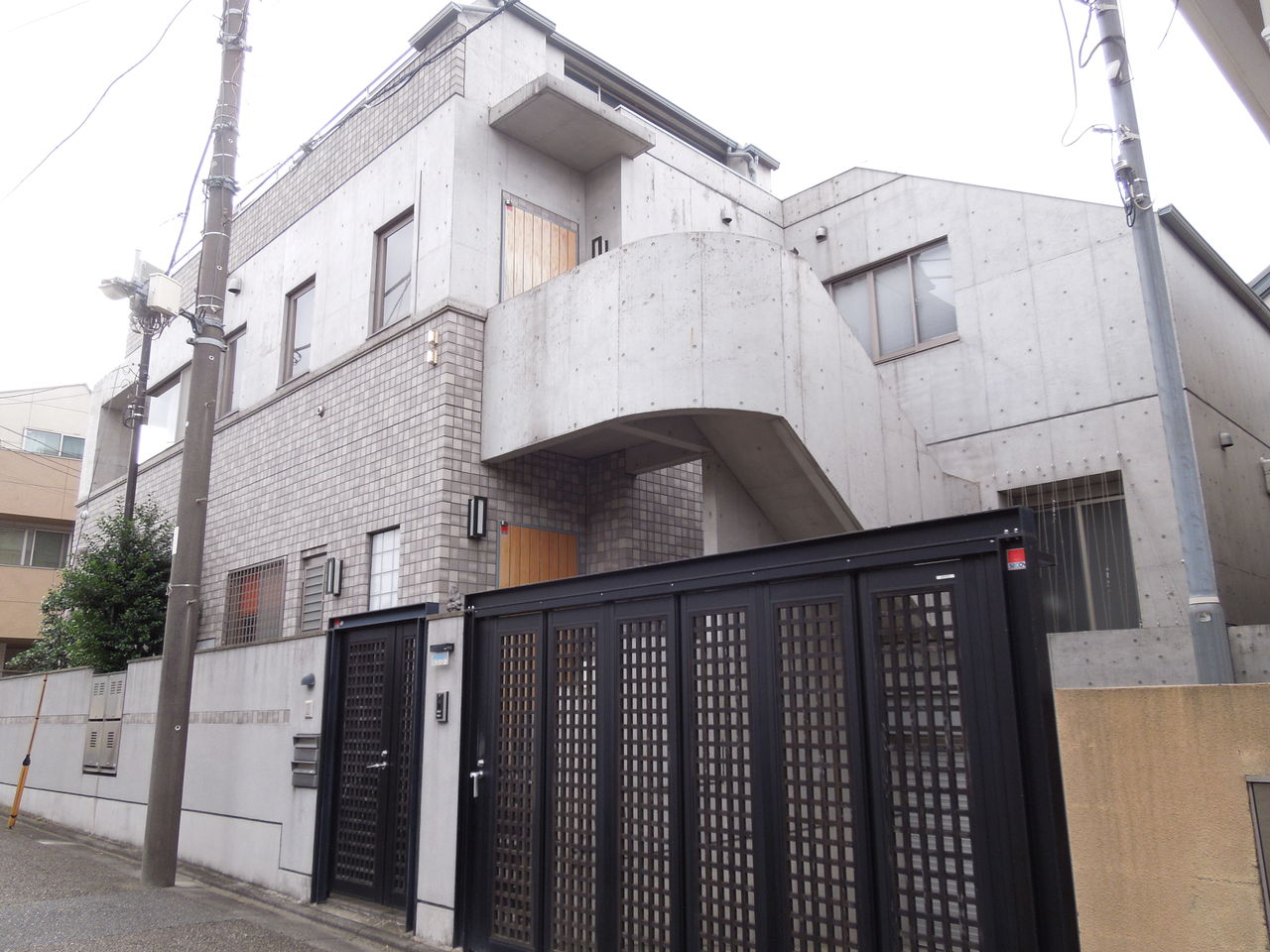 桜丘に２世帯住宅の鉄筋コンクリート住宅がありました 東京都内の豪邸探索ブログ