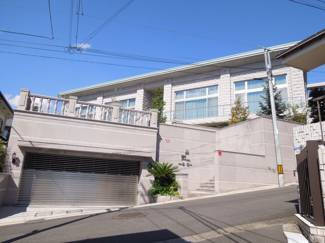 国分寺市東にひな壇上の豪邸がありました 東京都内の豪邸探索ブログ