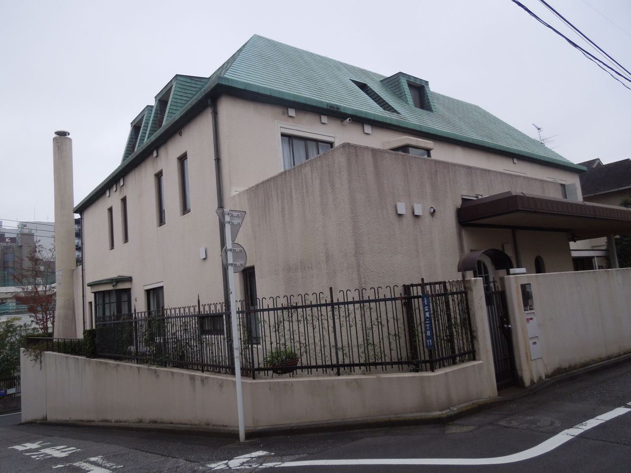 広尾に洋館っぽい豪邸がありました 東京都内の豪邸探索ブログ