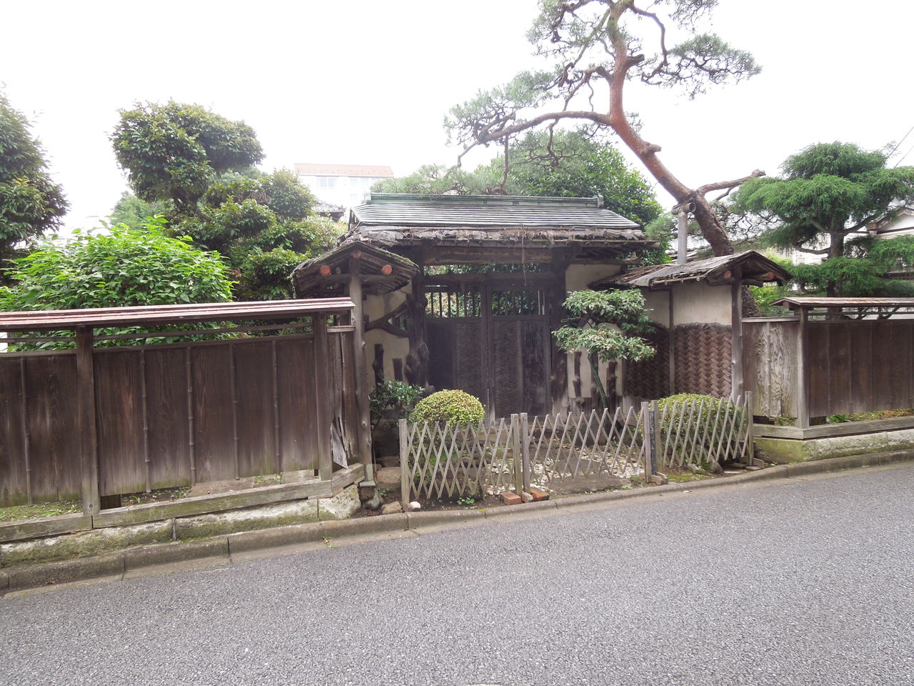 敷地の広いかなり古い家が石神井公園の近くにありました 東京都内の豪邸探索ブログ 敷地の広いかなり古い家が石神井公園の近くにありました 東京都内の豪邸探索ブログ