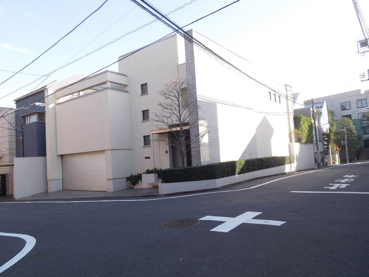 神山町に現代風な豪邸がありました 東京都内の豪邸探索ブログ 神山町に現代風な豪邸がありました 東京都内の豪邸探索ブログ