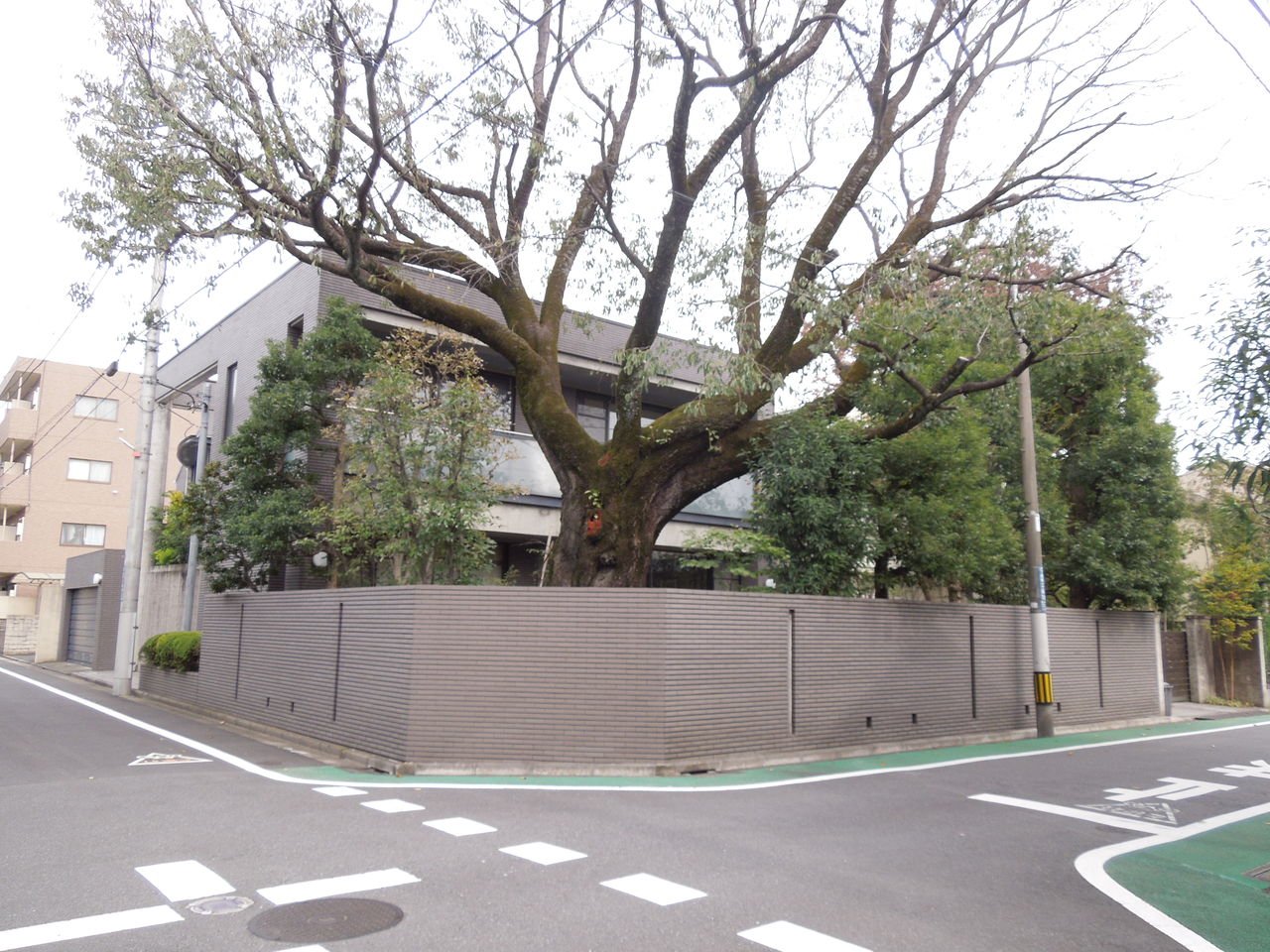下連雀に浮き出る豪邸がありました 東京都内の豪邸探索ブログ