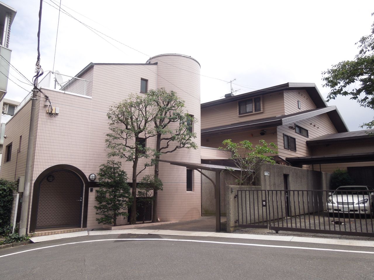 敷地が２００坪ぐらいありそうな地味が豪邸が神山町にありました 東京都内の豪邸探索ブログ