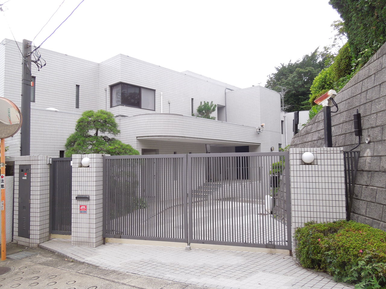 赤井英和さんの豪邸が成城にありました 東京都内の豪邸探索ブログ 赤井英和さんの豪邸が成城にありました 東京都内の豪邸探索ブログ