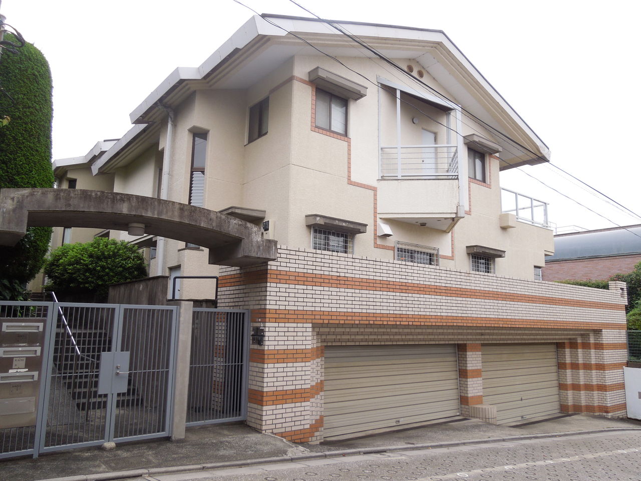 尾山台に三世代住宅っぽい豪邸がありました 東京都内の豪邸探索ブログ