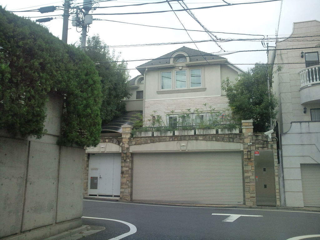 青葉台２丁目にある市川海老蔵さんの豪邸 東京都内の豪邸探索ブログ