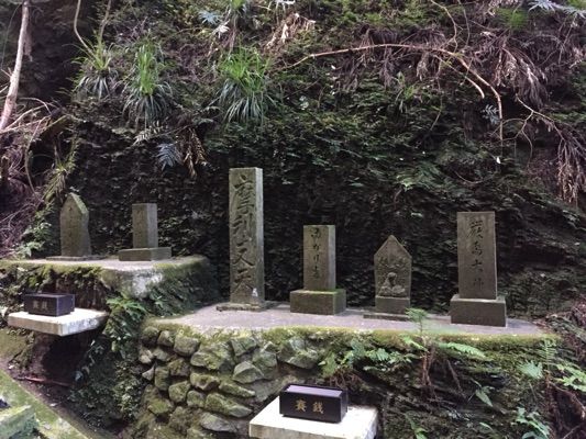 岡製麺所*うどん屋日記 徳島、賢見神社→八番館→しののめ産直市 コメント