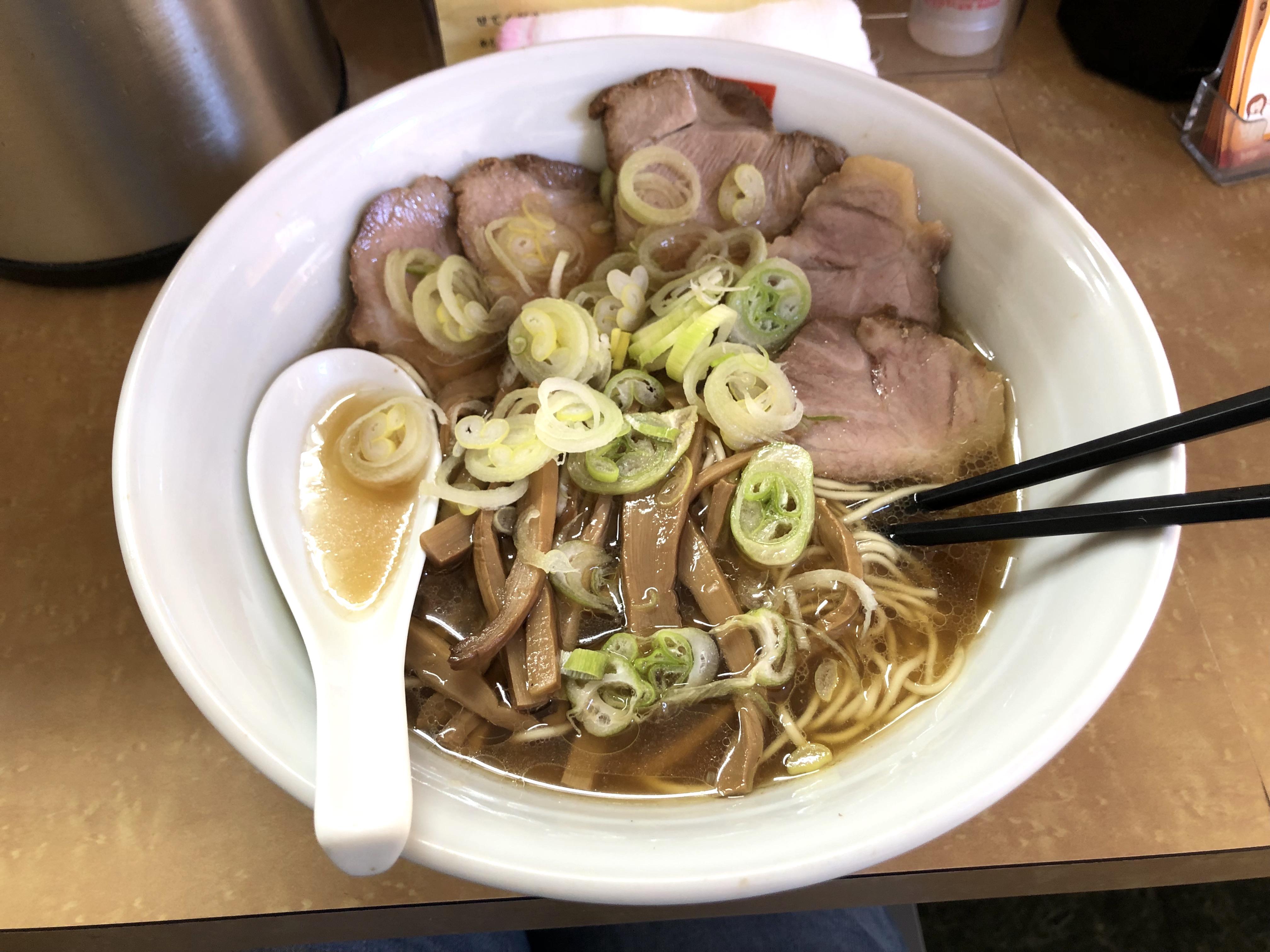 若い頃に食べてもとっても美味しいだろうけどおじいちゃんになっても食べたくなるだろうな っていう素敵なラーメン屋さんを見つけてしまいましたよ のびーの食っちゃね だらだらな日々 食っちゃ寝生活してても意外と平気だったりする
