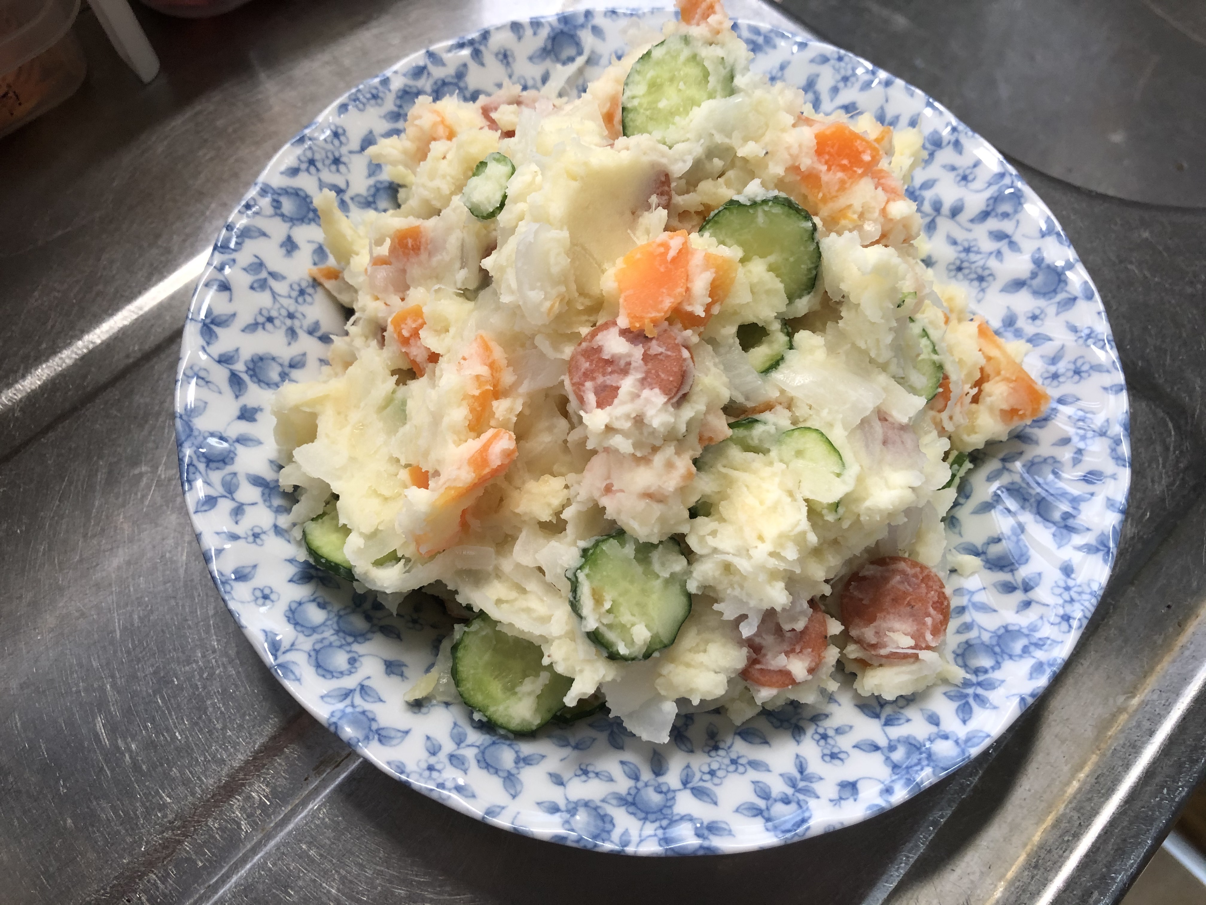 揚げニンニクを入れたポテトサラダがメッチャ ゚d゚ ウマー のびーの食っちゃね だらだらな日々 食っちゃ寝生活してても意外と平気だったりする 揚げニンニクを入れたポテトサラダがメッチャ ゚d゚ ウマー のびーの食っちゃね だらだらな日々 食っちゃ寝生活してても意外と平気だったりする