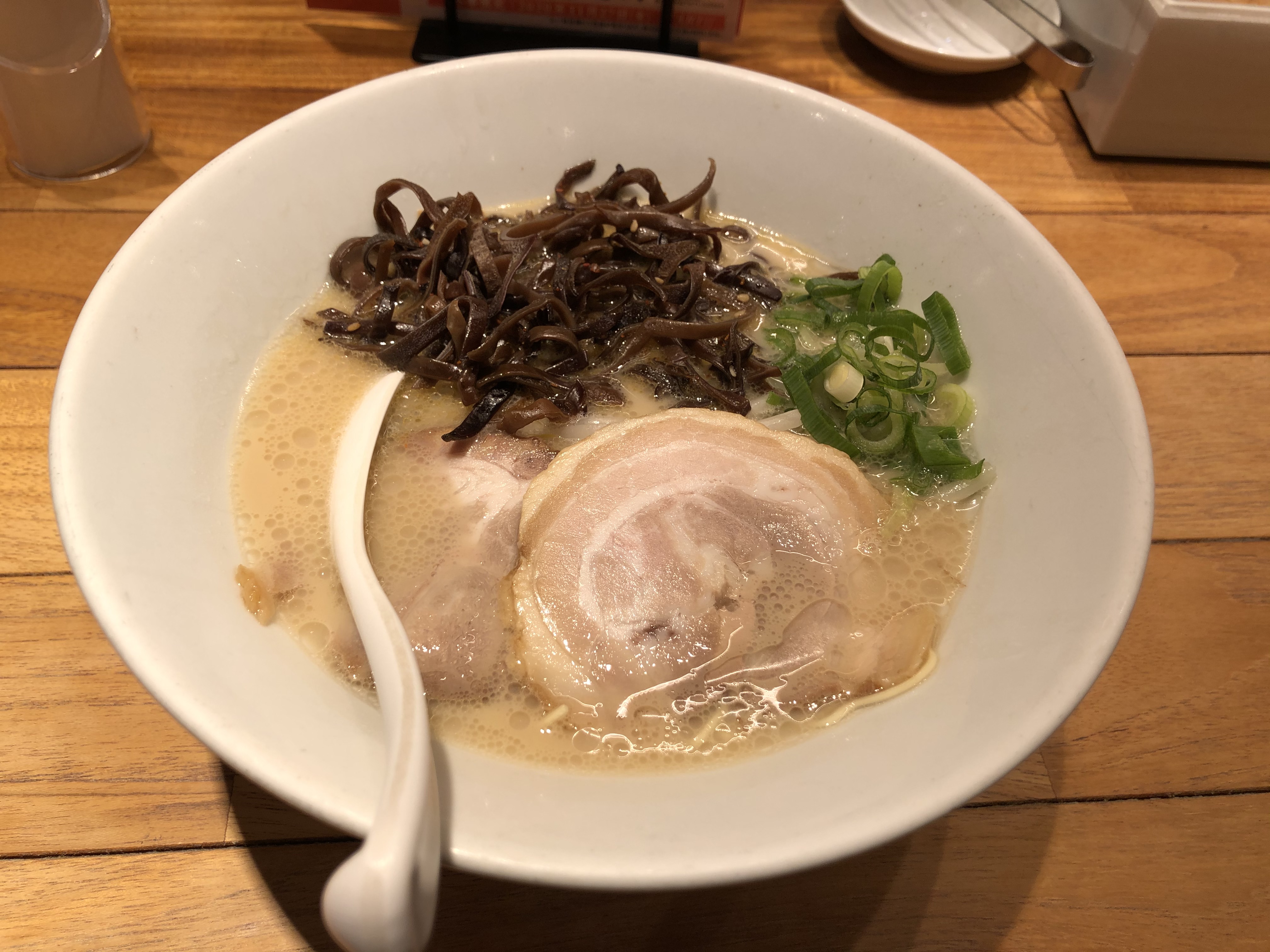 冷え込みが強まって熱々のラーメンが美味しい平日ランチでした のびーの食っちゃね だらだらな日々 食っちゃ寝生活してても意外と平気だったりする