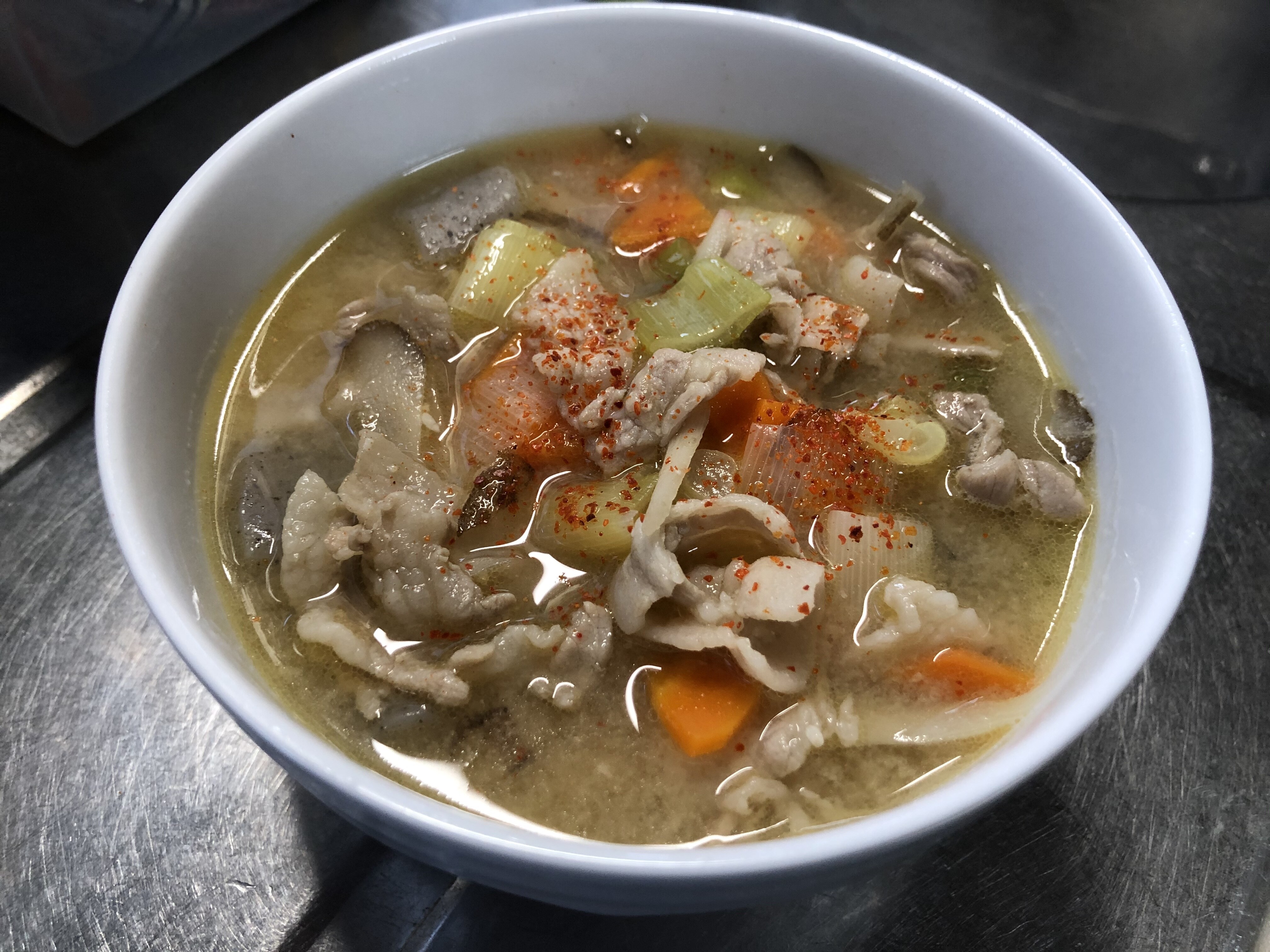 無性に豚汁が食べたくなって作ってみたらメッチャ ﾟdﾟ ｳﾏｰ のびーの食っちゃね だらだらな日々 食っちゃ寝生活してても意外と平気だったりする