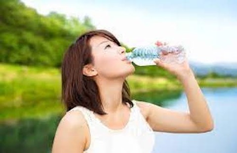 水分補給を