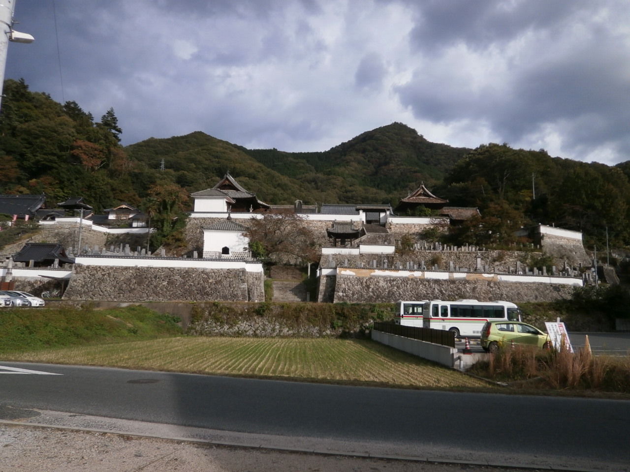 ある旅人の○×な日々                        okayamaek