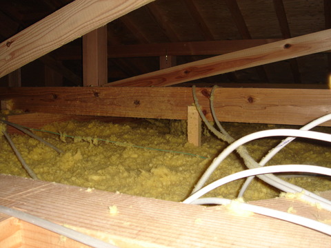 小屋裏(屋根裏)断熱材