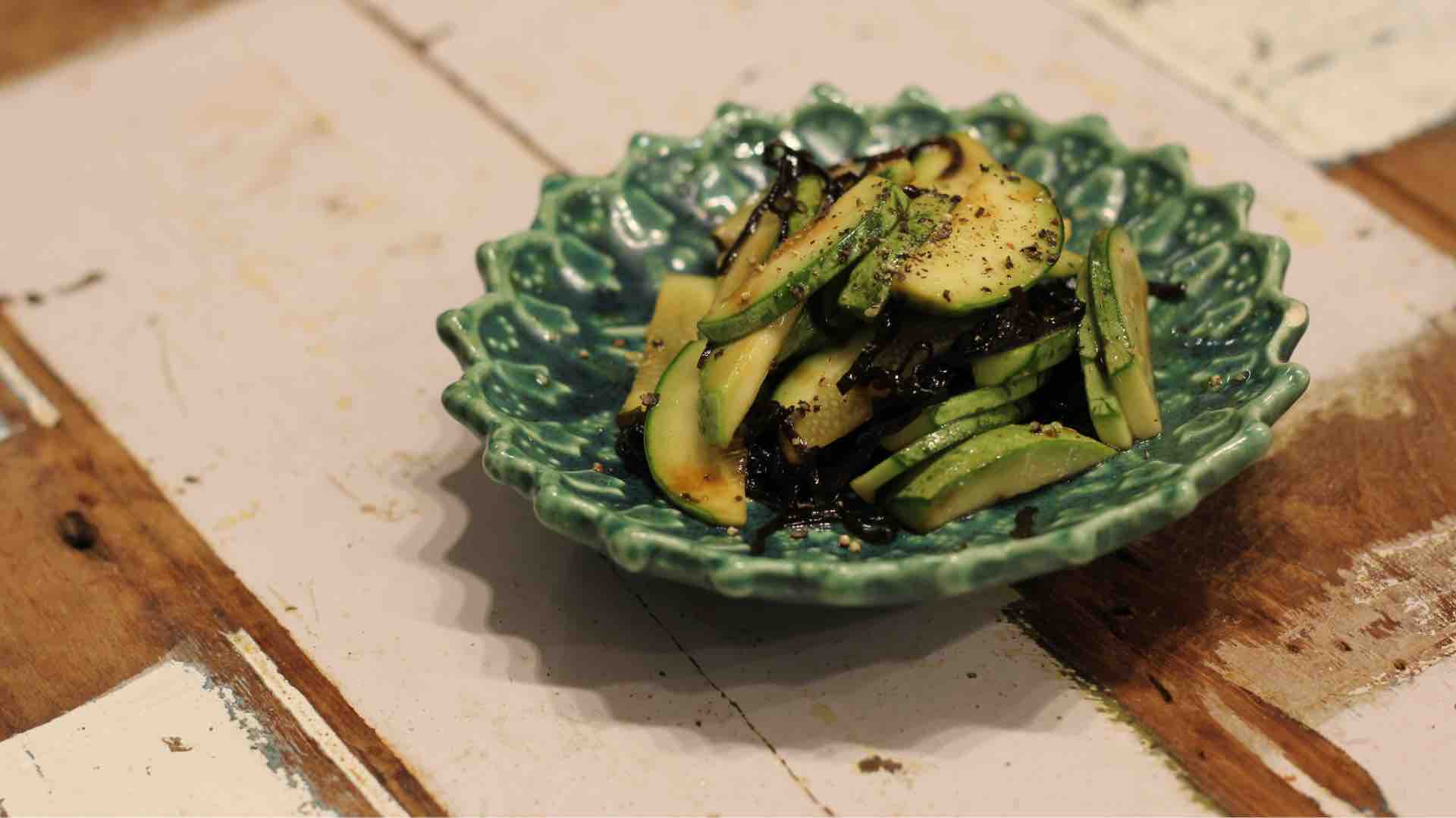 Reipe 摘果メロンの塩昆布漬け 東京オカザキッチン