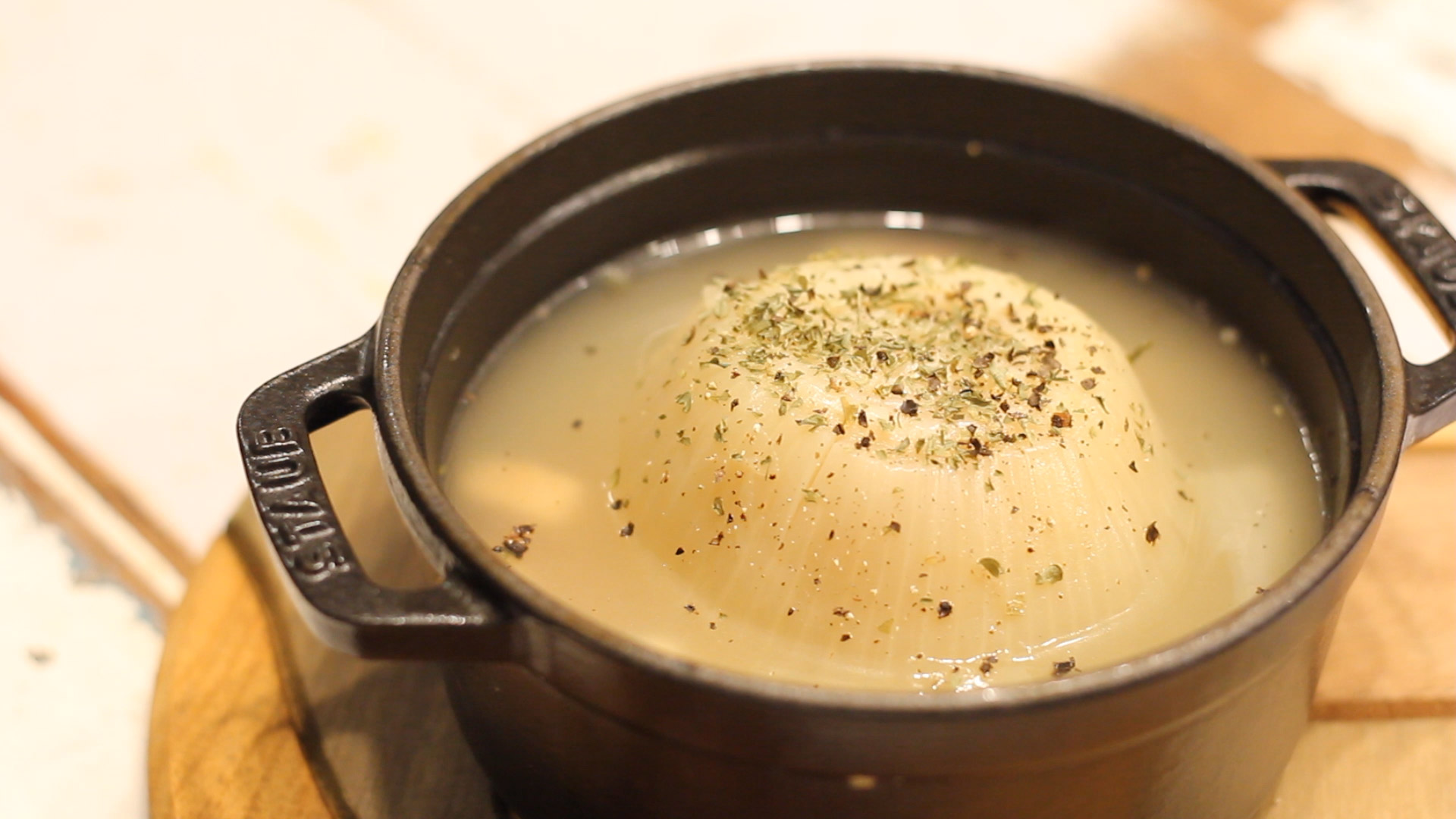 Recipe 丸ごと玉ねぎスープ 東京オカザキッチン