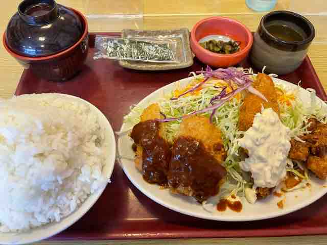 熊本市のメガ盛り定食屋さん どんじゅう せからしか我が家