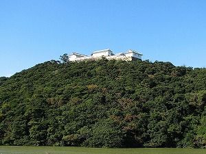 800px-Tomioka_Castle_01