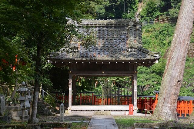 請田神社 ねむの木 保津川リバーサイド 請田神社 ねむの木 保津川リバーサイド