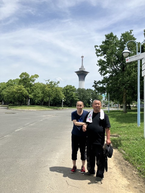 5BCE71FE-7F6D-4743-9EF7-6BE83A7A172F