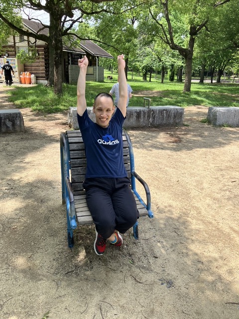 78AA0B90-3F37-4662-A01C-17D7E6741DA3