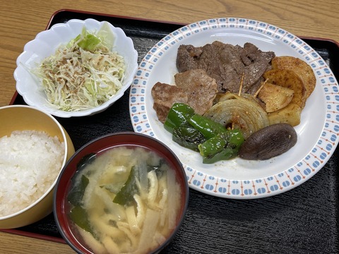 28E22D88-33B1-4F16-A54D-224338140A01