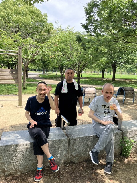 D72E1E43-959C-4DD9-AC3C-33F4D3AB297F