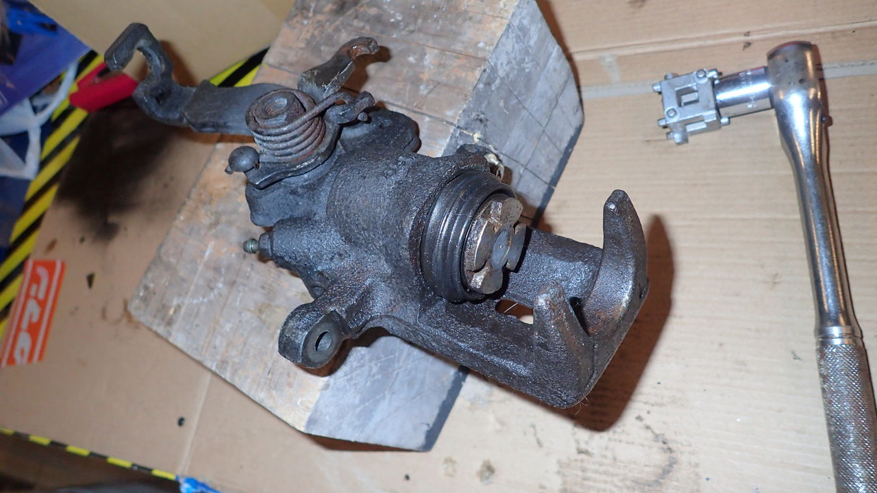 s14シルビア　リヤブレーキキャリパー 2026年最新】Yahoo!オークション -s14 リアキャリパーの中古品・新品