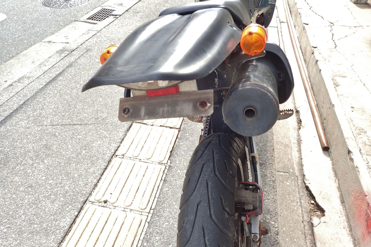 D Tracker ナンバープレートが走行中に脱落 Okinawaーmidnight D Tracker ナンバープレートが走行中に脱落 Okinawaーmidnight