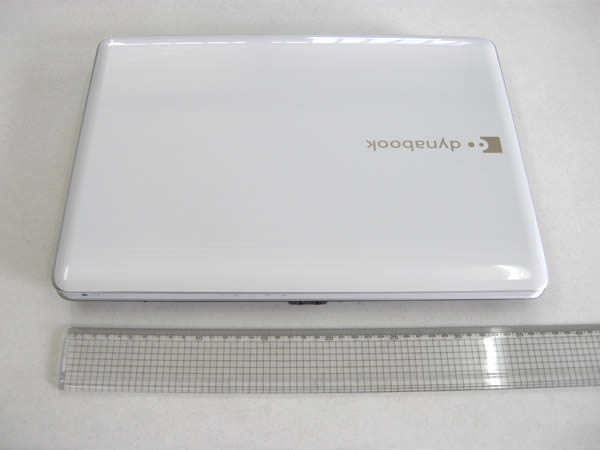 新しいノートパソコン TOSHIBA dynabook TX/65H リュクスホワイト
