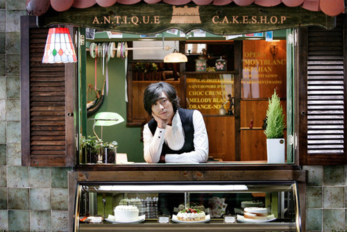 チュジフン　直筆サイン入り　アンティーク〜西洋骨董洋菓子店〜　韓国版　報道資料 Amazon.co.jp: チュ・ジフン in アンティーク~西洋骨董洋菓子店