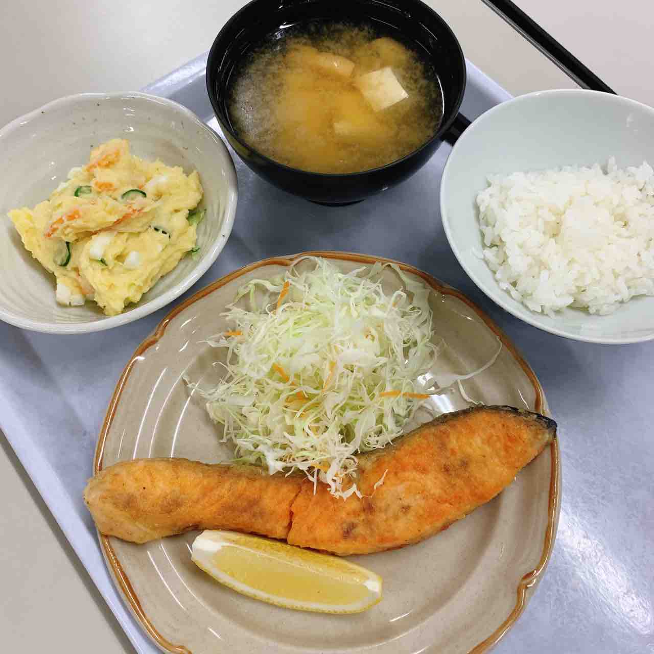 鮭のバター焼き おキヨぴー探検隊