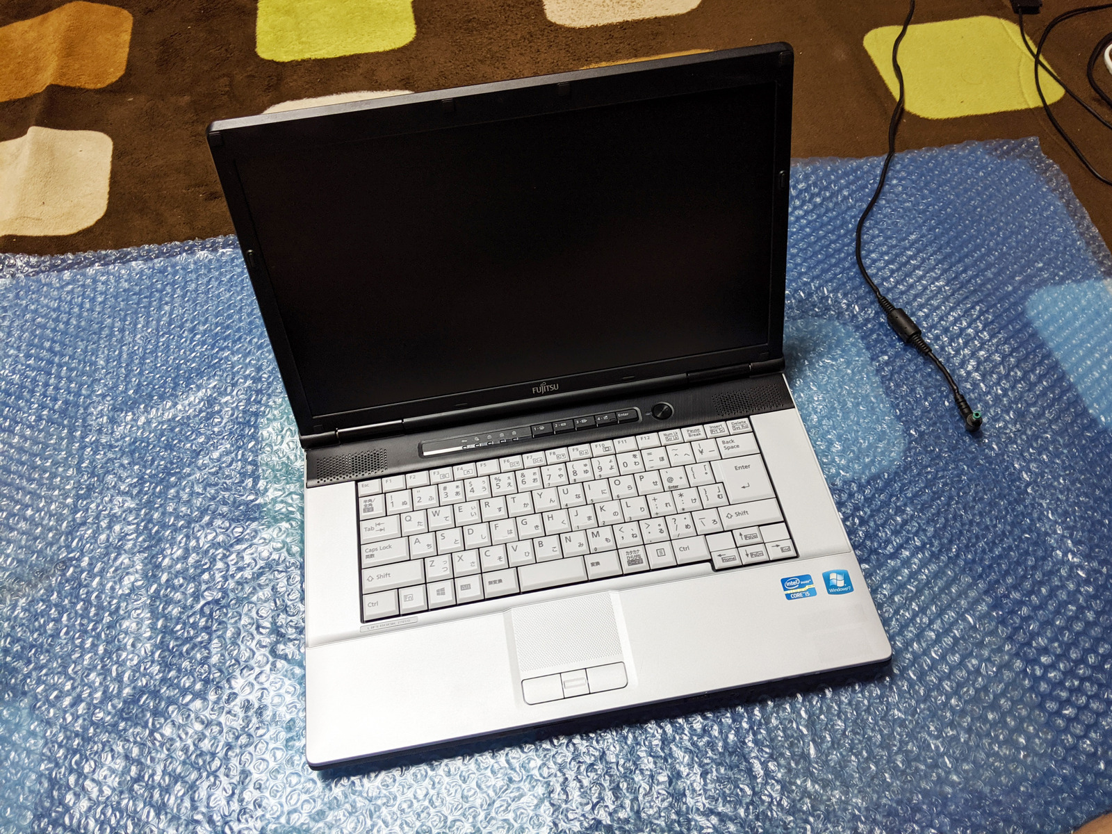 E741/Dの分解手順まとめ｜パーツ別リンク集(富士通・LIFEBOOK