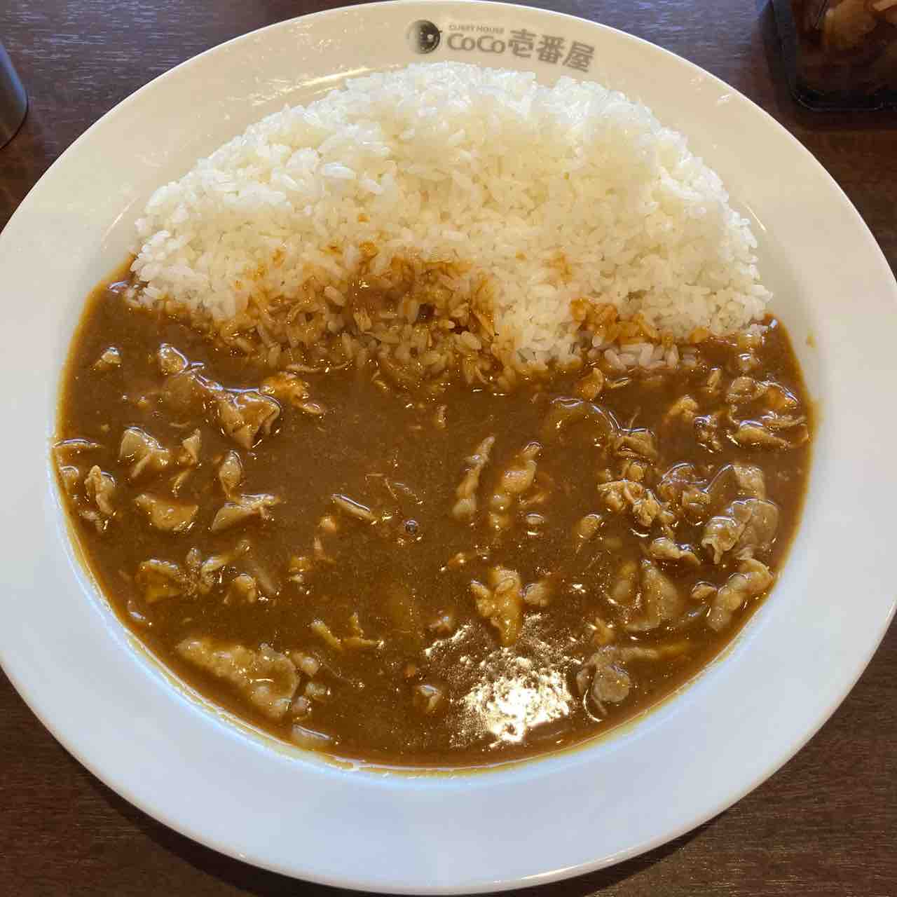 ココイチ 22 077 豚しゃぶ チキン煮込みでポークカレーソースにwの肉の旨味投入 カレー探求 たまにai創薬